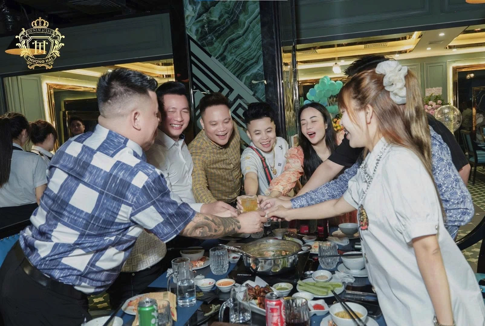 Khoanh khac uu dai Thuong Hai KTV 8