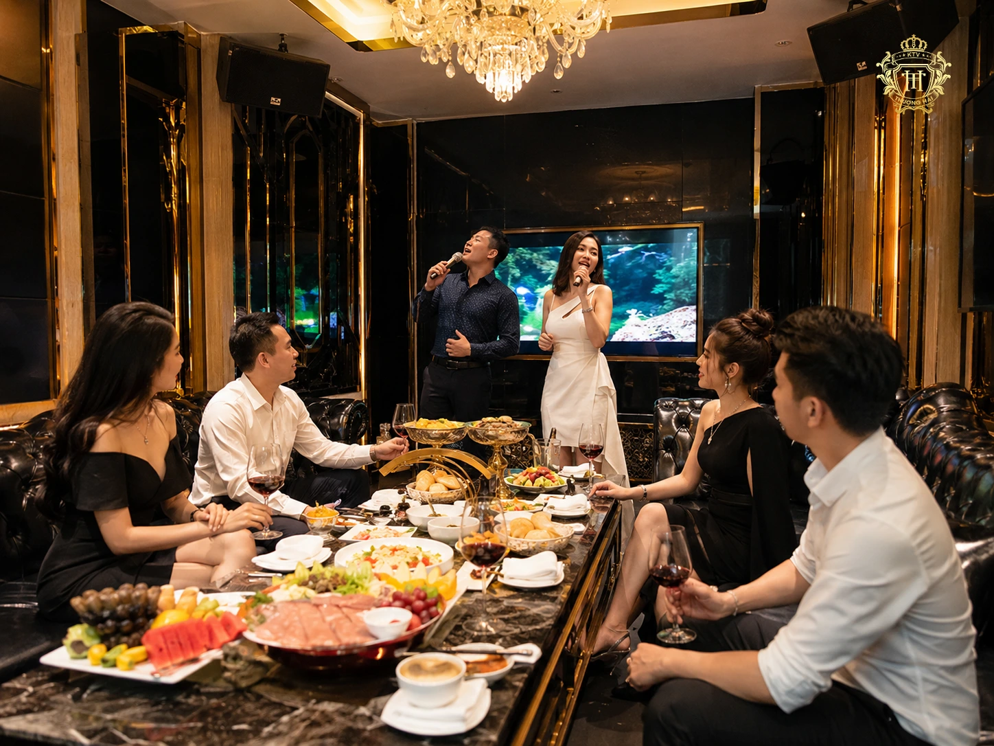 Tiêu chuẩn ẩm thực cao cấp trong phòng karaoke VIP